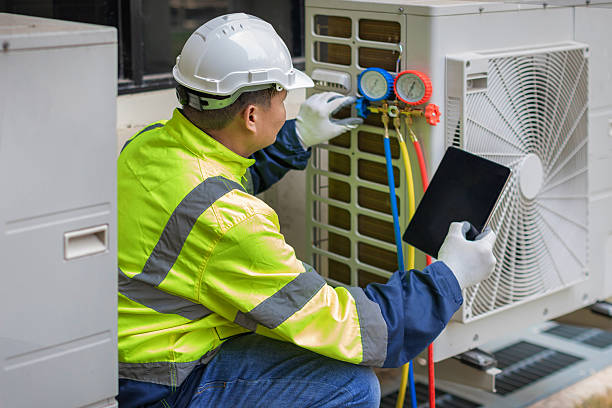 Professional Ac Installation technician working in North Marshfield, MA